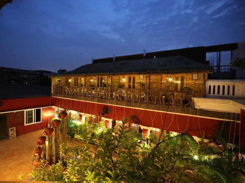 Heritage Hotel Lakhnaú Exteriér fotografie